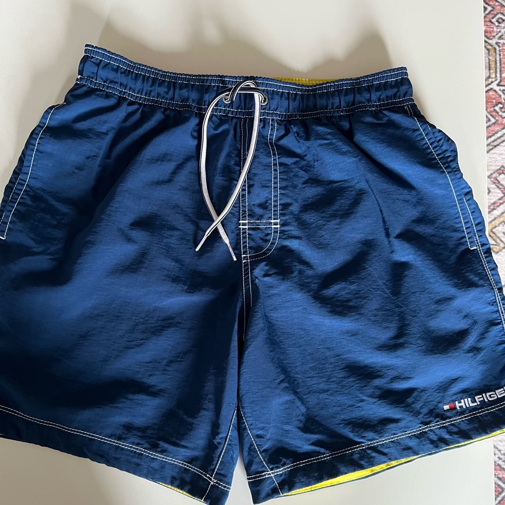 TOMMY HILFIGER Men’s swim trunks . Size S.